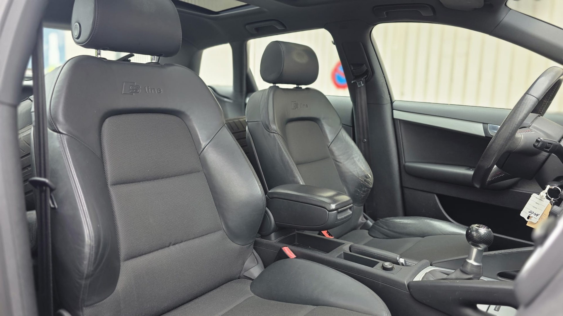 AUDI A3 Sportback 2.0 Turbo FSI Ambiente quattro-image-10
