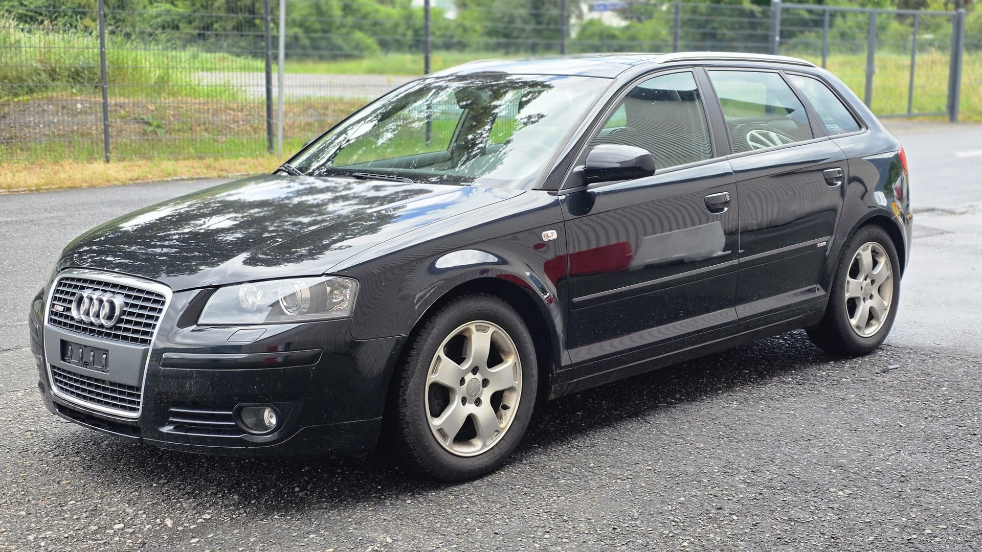 AUDI A3 Sportback 2.0 Turbo FSI Ambiente quattro-image-2