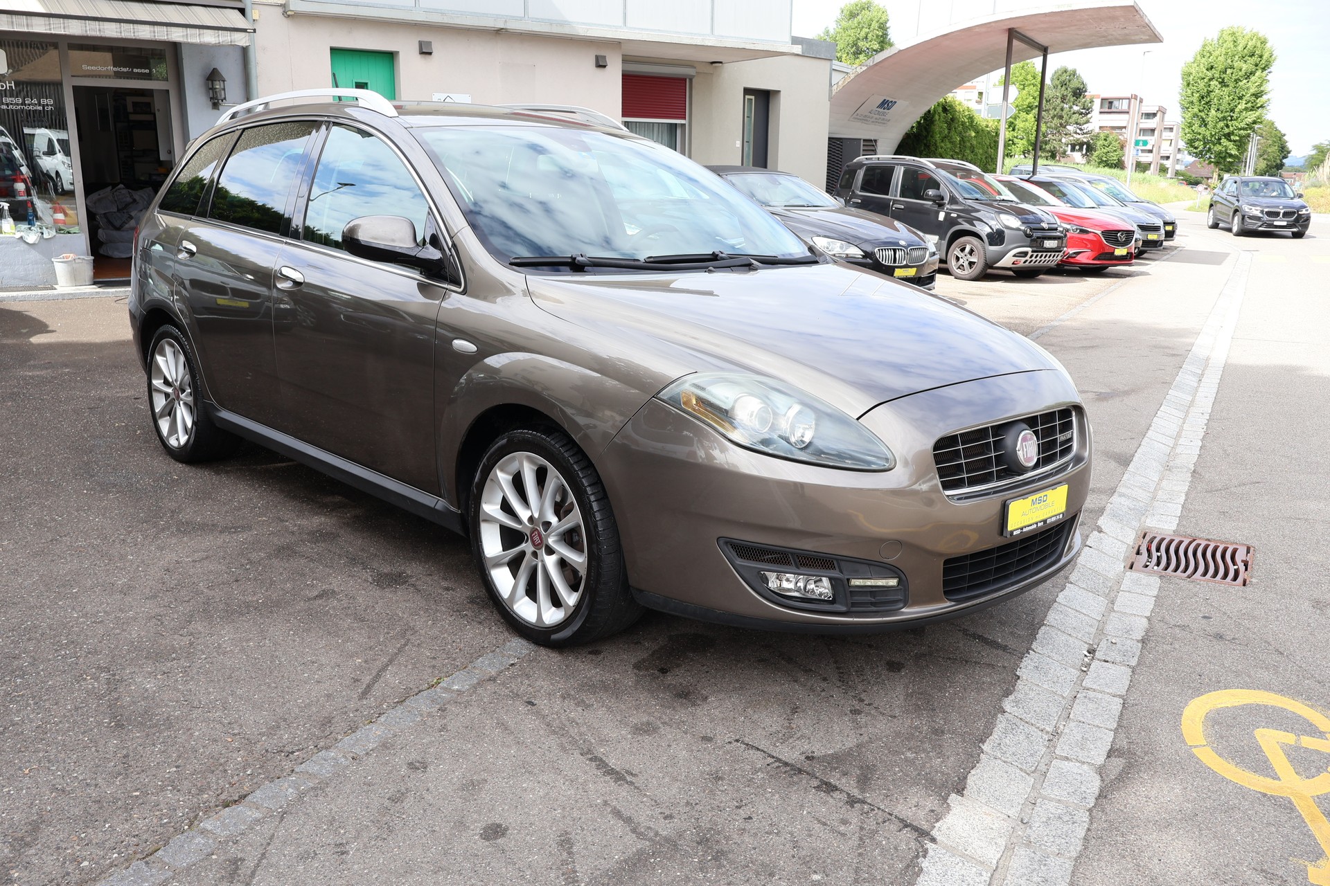 FIAT Croma 2.4 20V JTD Lusso Automatic-image-1