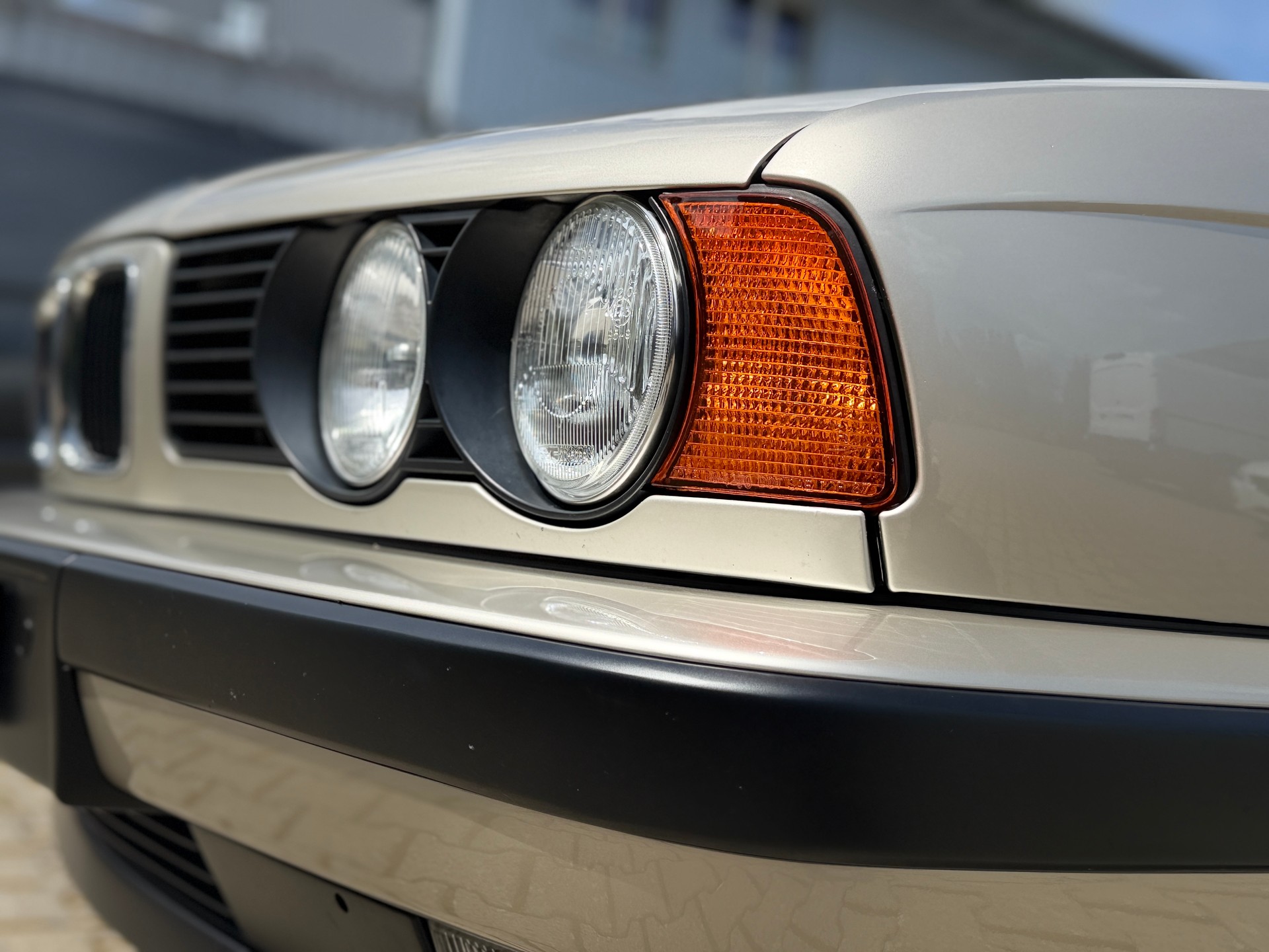 BMW 525i A-image-8
