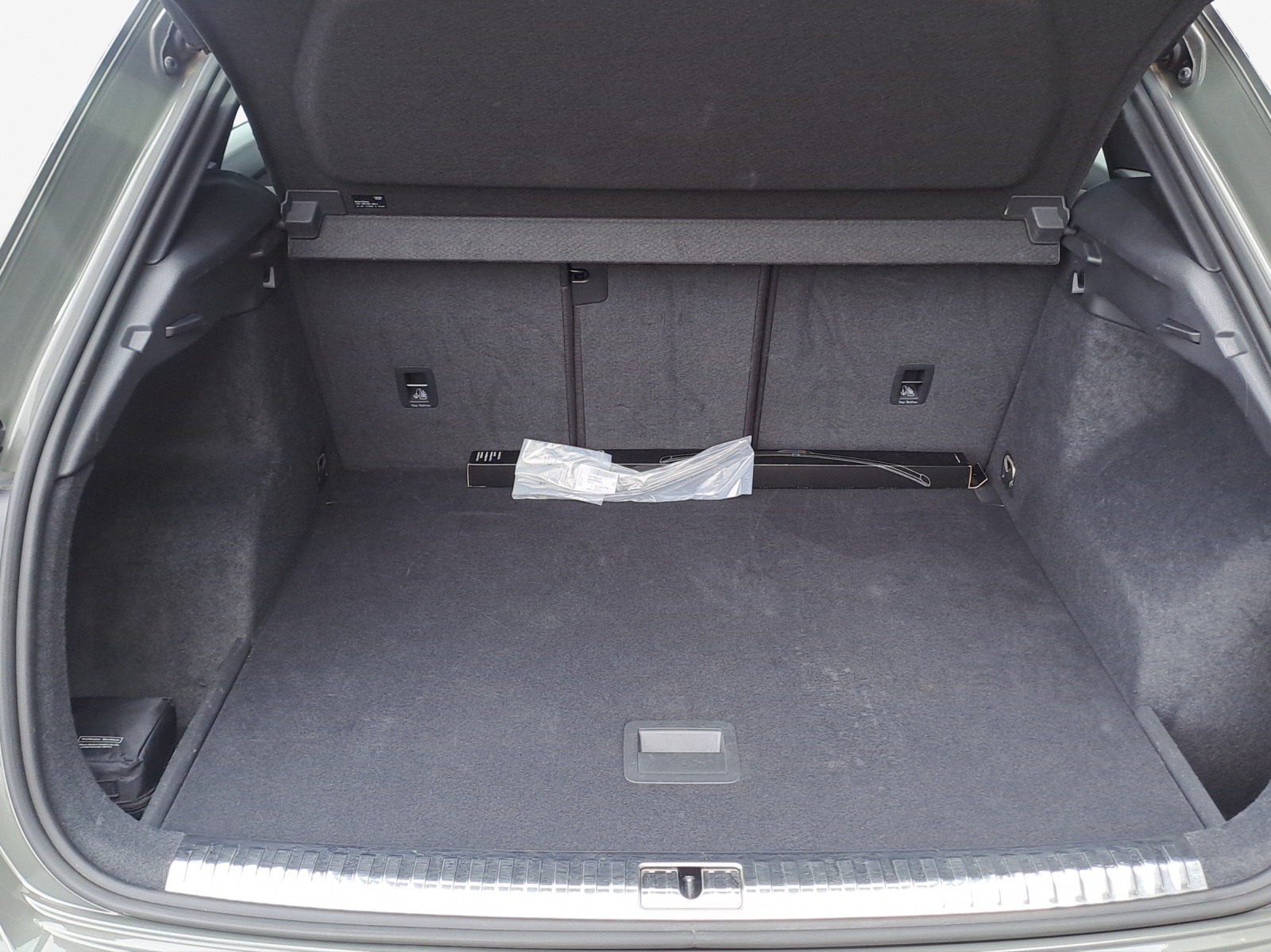 AUDI Q3 35 TDI advanced quattro S-tronic-image-12