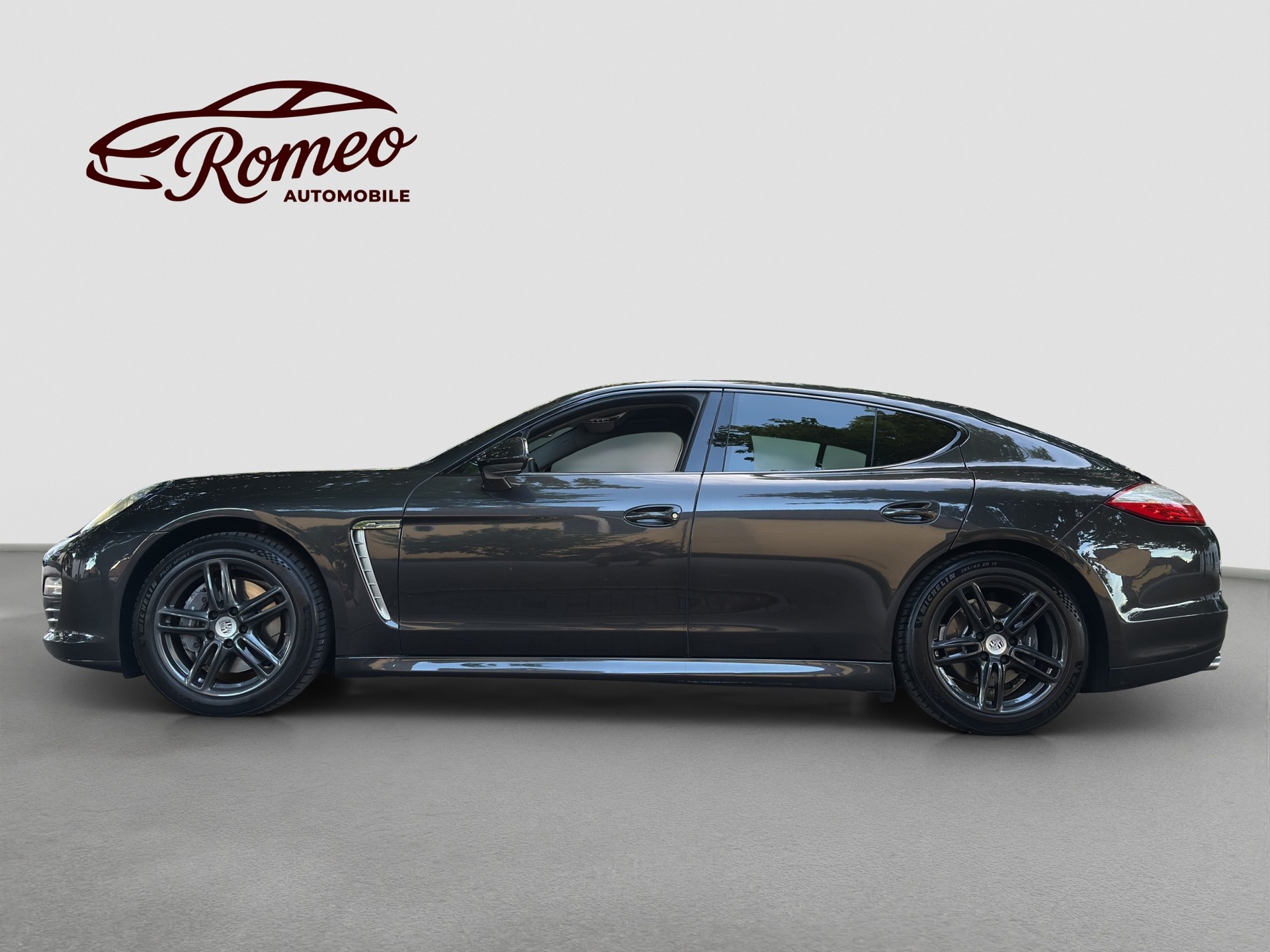 PORSCHE Panamera 4 3.6 PDK-image-5