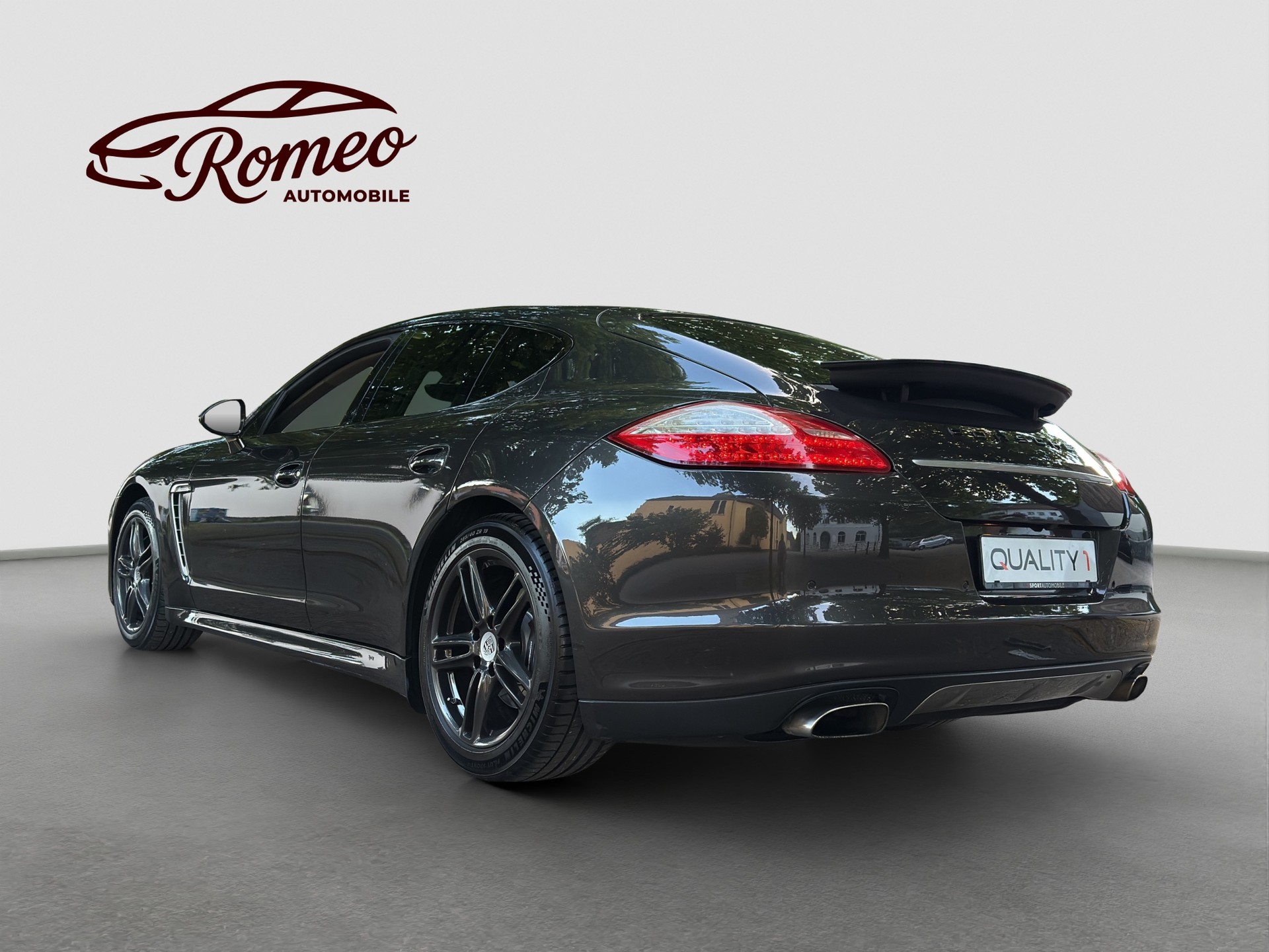 PORSCHE Panamera 4 3.6 PDK-image-2