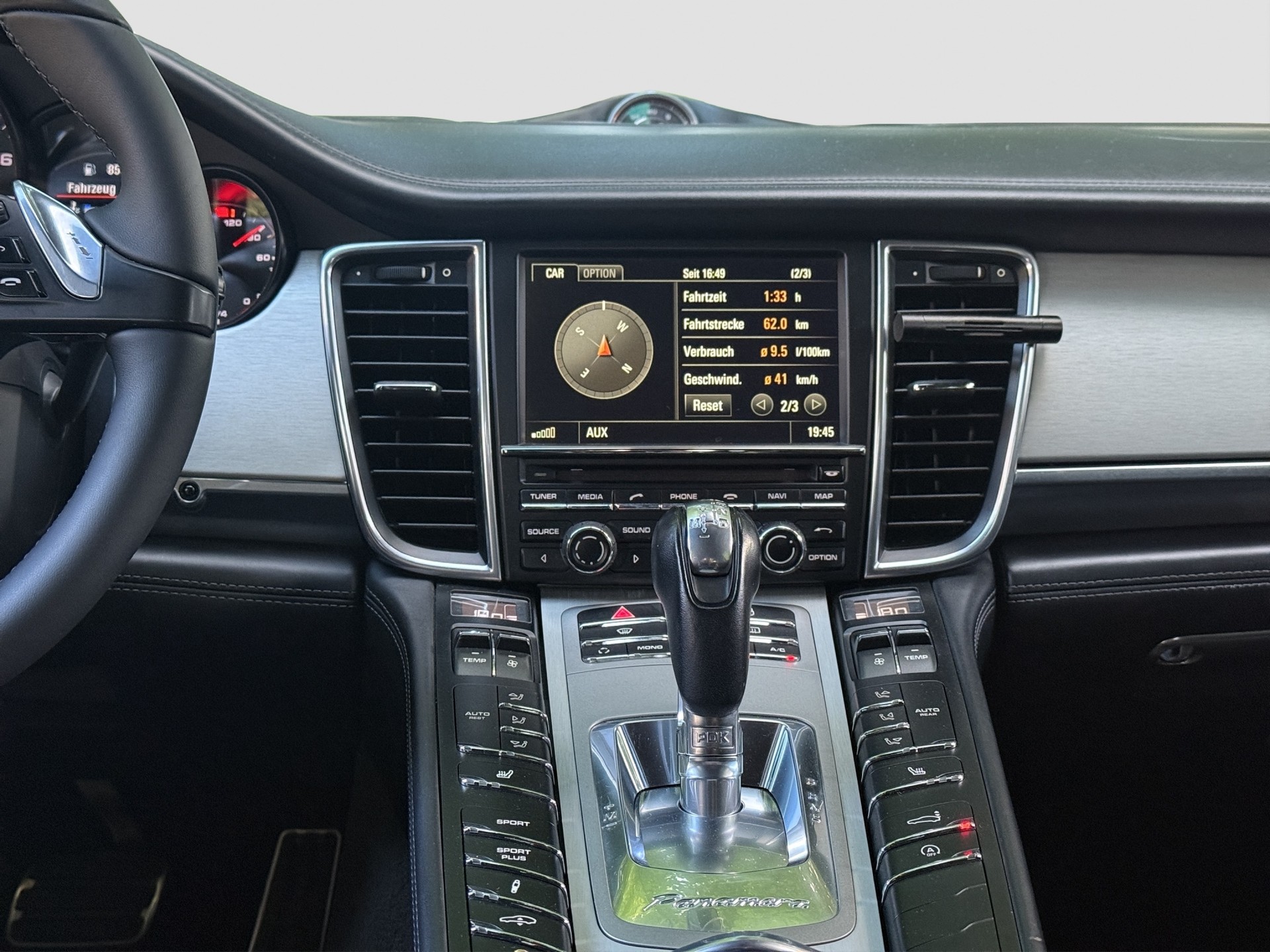 PORSCHE Panamera 4 3.6 PDK-image-13