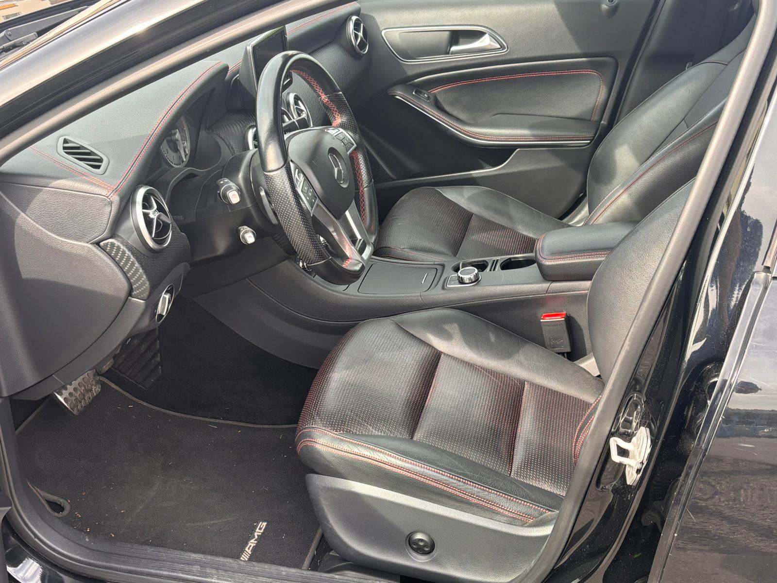 MERCEDES-BENZ A 200 AMG Line 7G-DCT-image-10