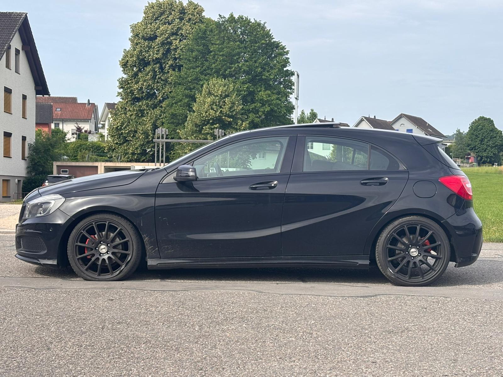 MERCEDES-BENZ A 200 AMG Line 7G-DCT-image-7