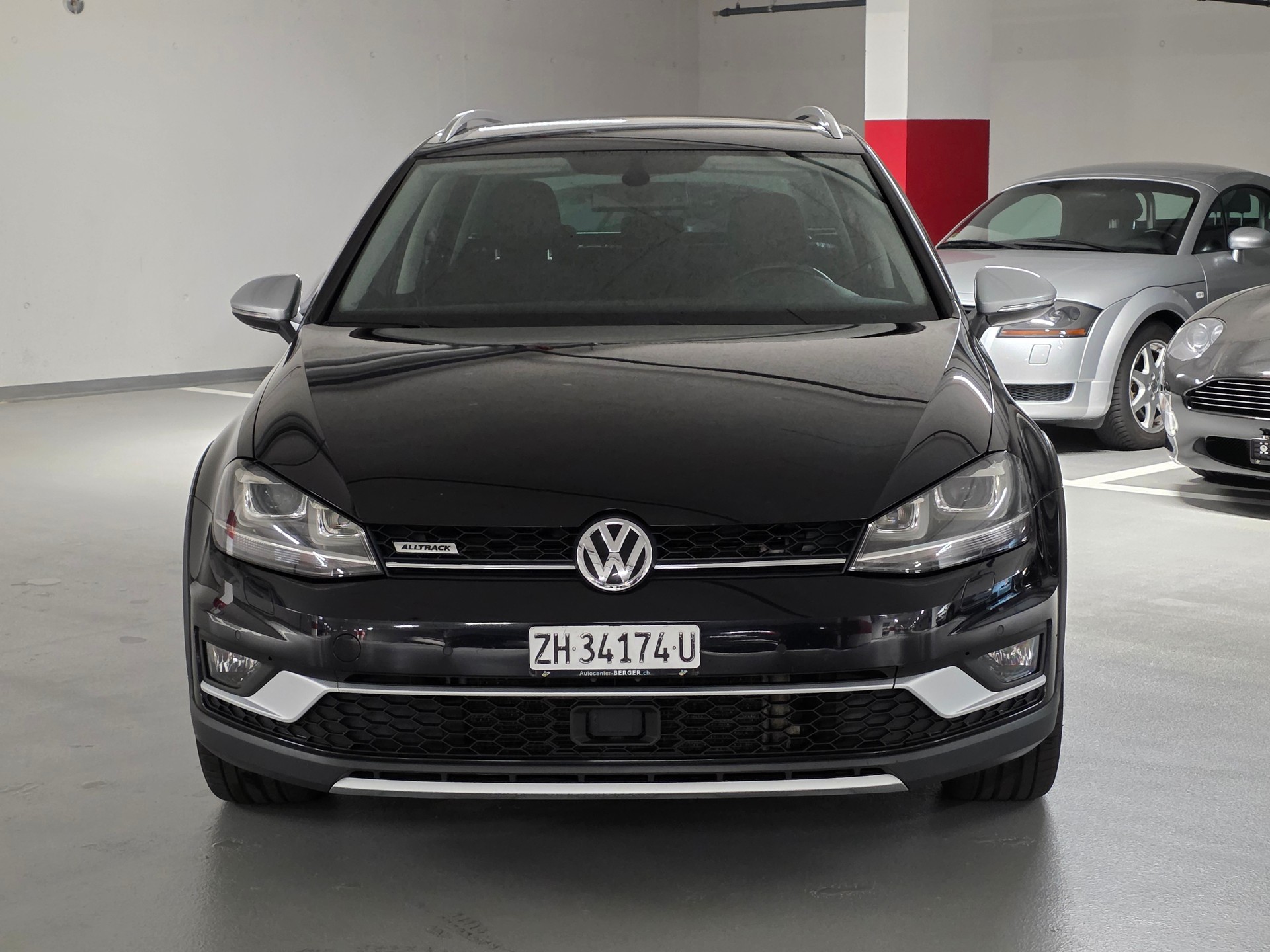 VW Golf 2.0 TDI Alltrack 4Motion-showroom-element-1