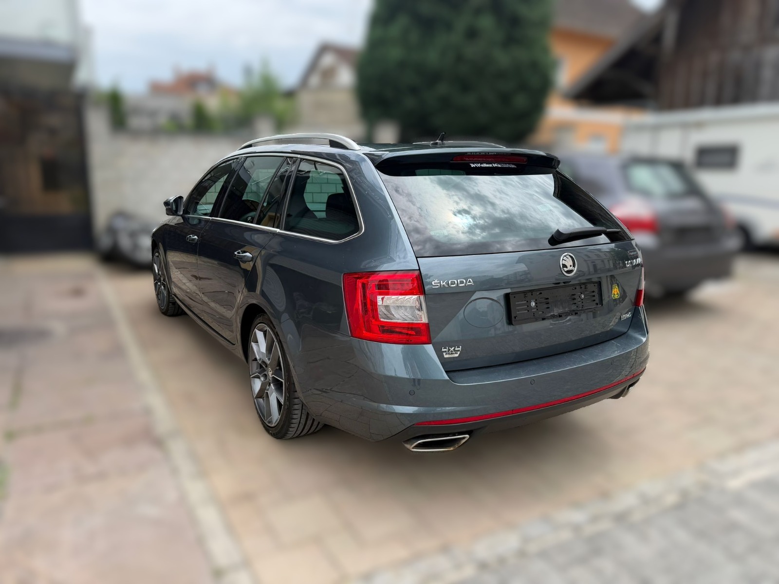 SKODA Octavia Combi 2.0 TDI RS 4x4 DSG-showroom-element-2