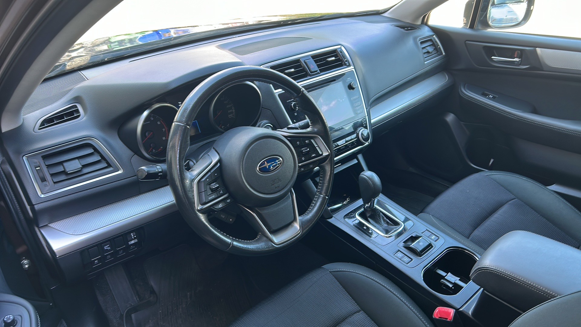SUBARU Outback 2.5i Swiss Plus AWD Lineartronic-image-4