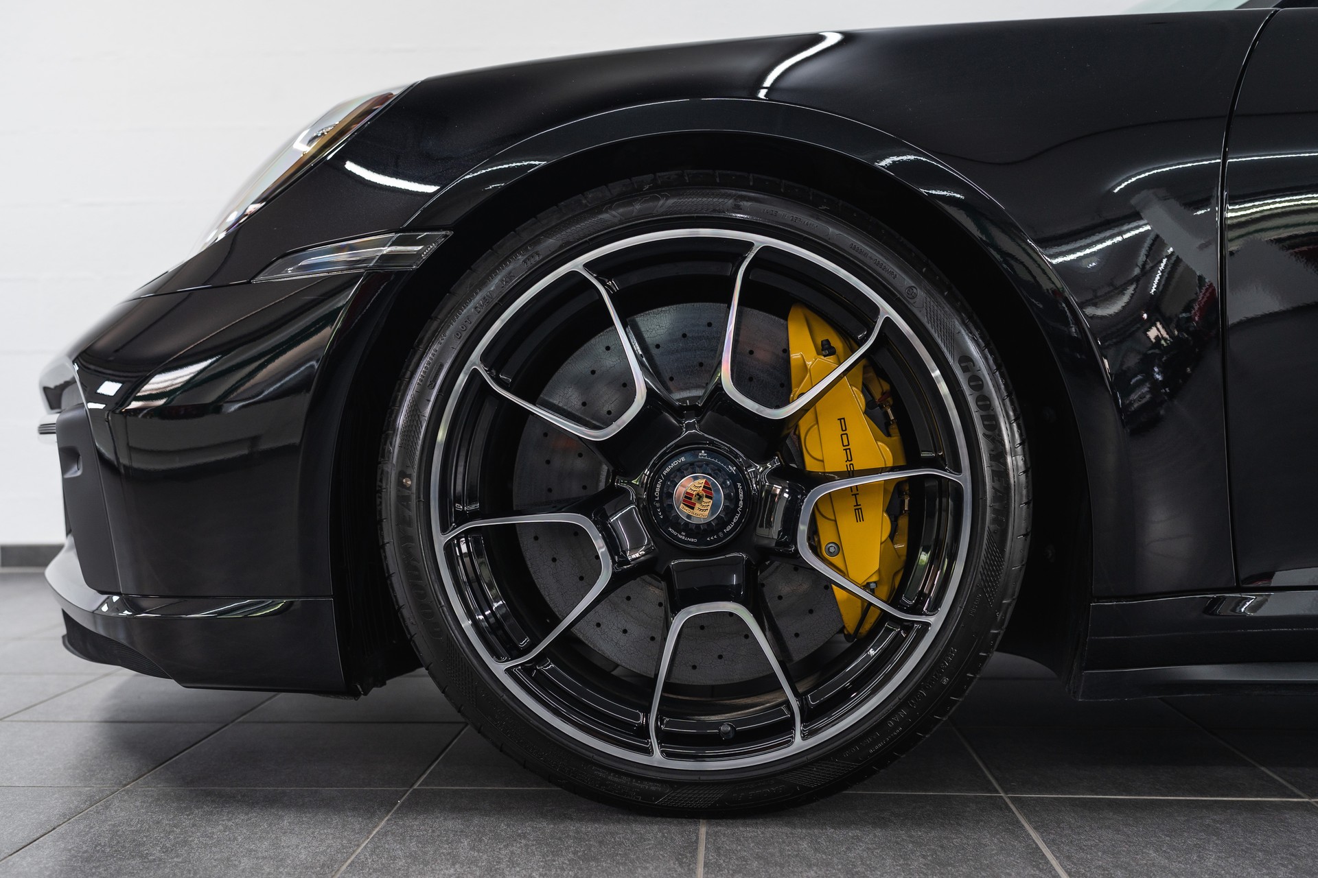 PORSCHE 911 Turbo S PDK-image-8