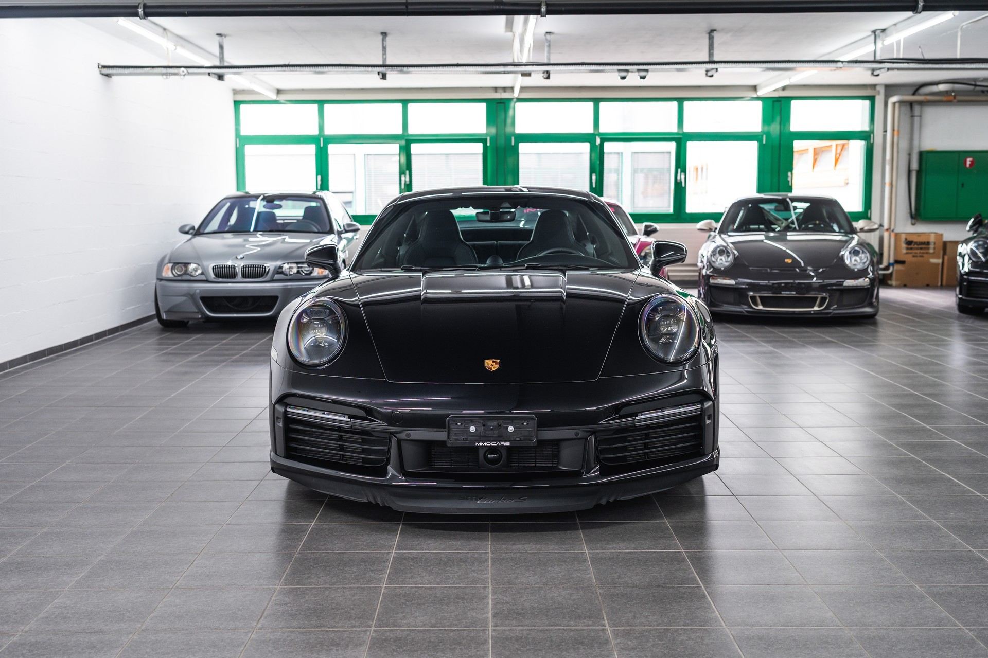 PORSCHE 911 Turbo S PDK-showroom-element-1