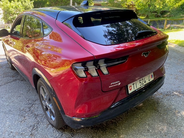 FORD Mustang MACH-E AWD 91 kWh-image-2
