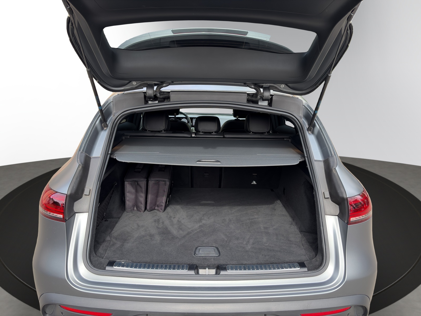 MERCEDES-BENZ EQC 400 AMG Line 4Matic-image-13