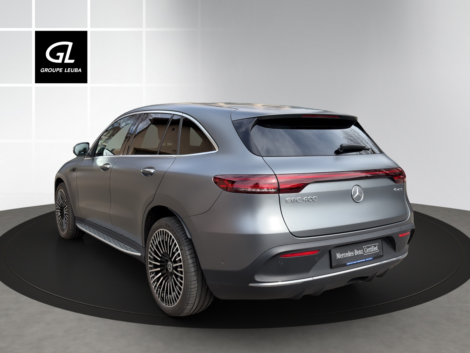 MERCEDES-BENZ EQC 400 AMG Line 4Matic-showroom-element-1