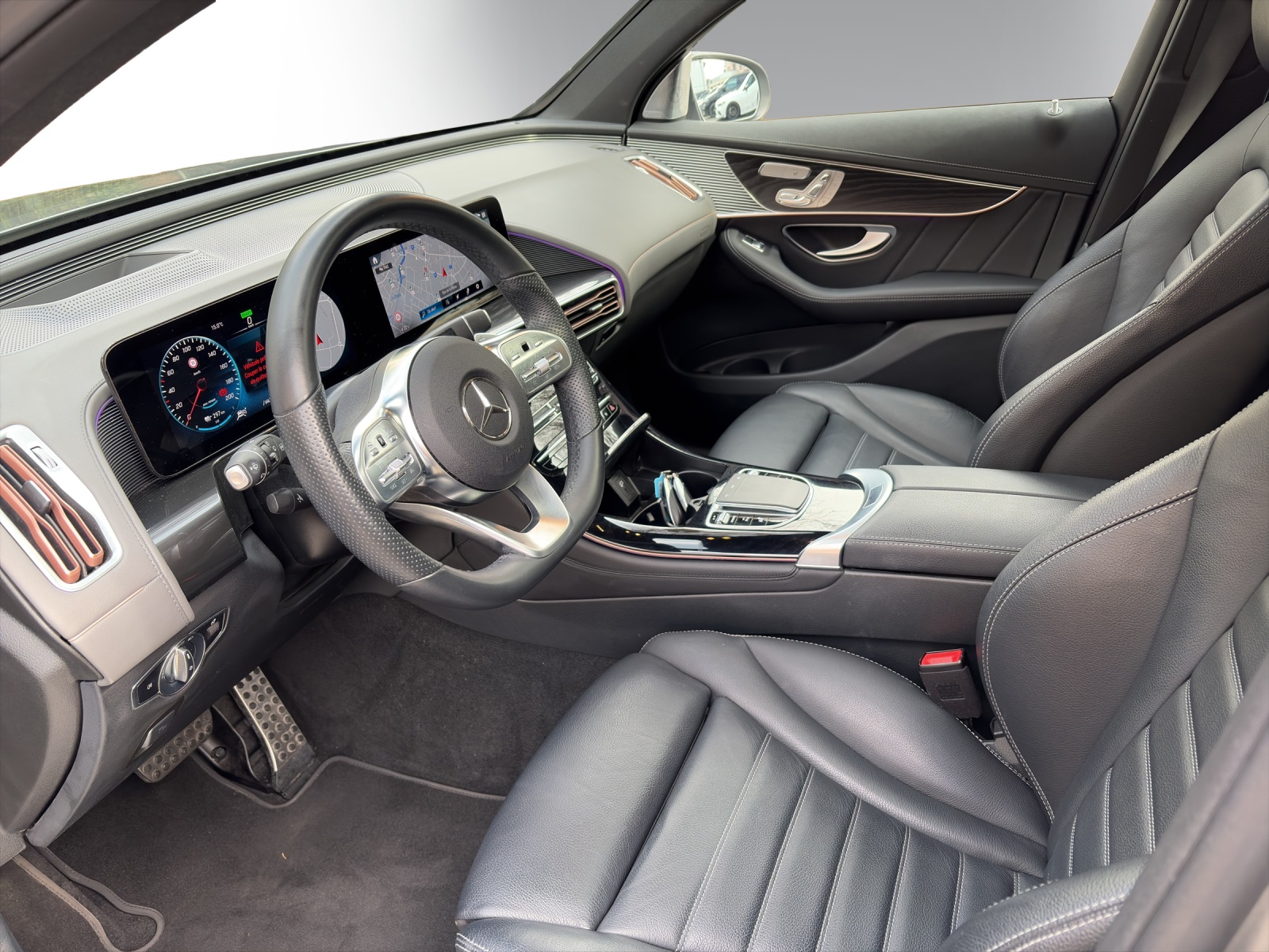 MERCEDES-BENZ EQC 400 AMG Line 4Matic-image-5