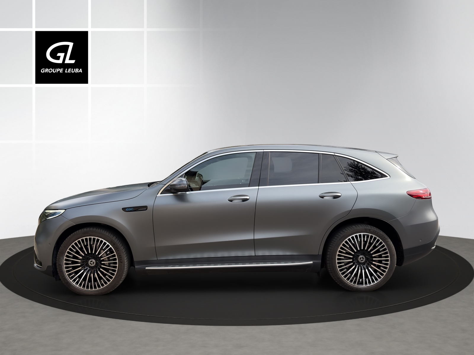 MERCEDES-BENZ EQC 400 AMG Line 4Matic-showroom-element-3
