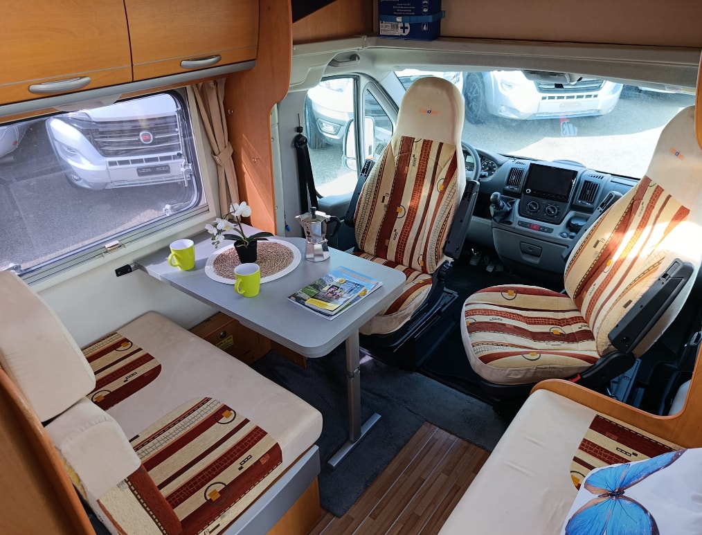 CI CARAVANSINTERNATIONAL Elliot Garage ***Hervorragendes Preis-Leistungs-Verhältnis***Multimedia *Rückfahrkamera *Navigation *Ventilator-showroom-element-1