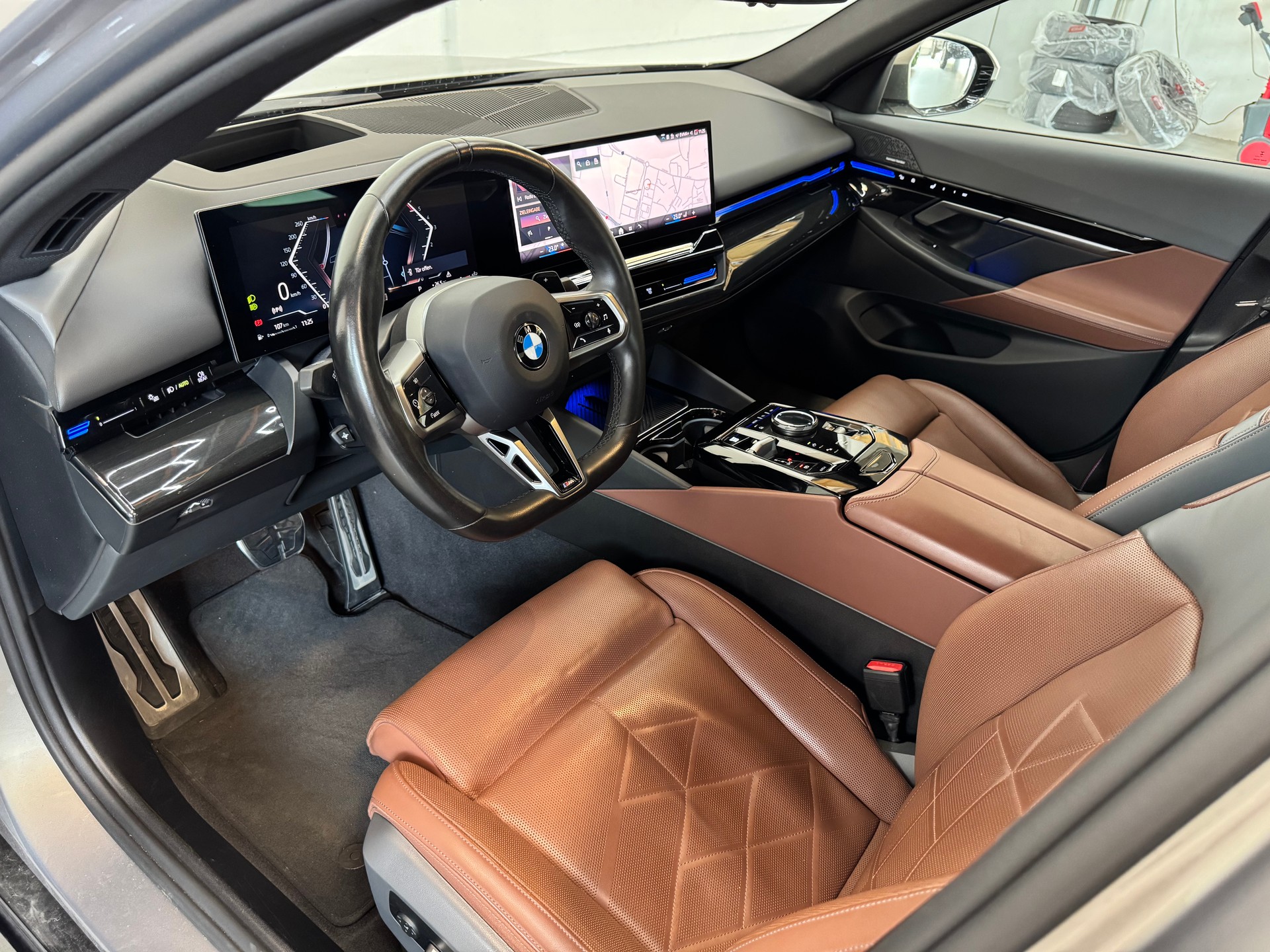 BMW 520d xDrive 48V M Sport Pro Steptronic-image-10