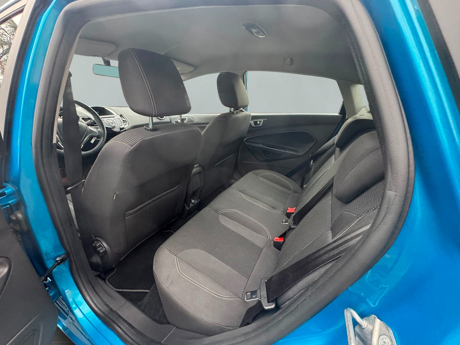 FORD Fiesta 1.0 SCTi Titanium PowerShift-image-10