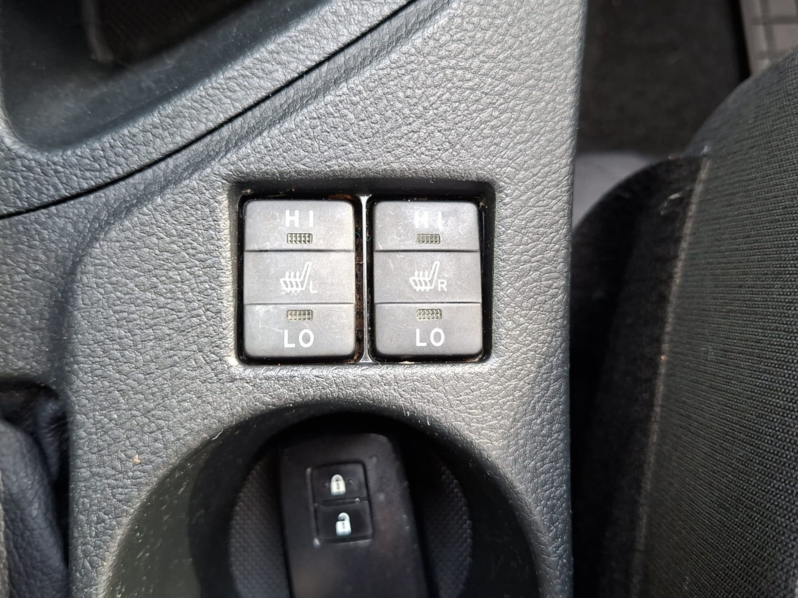 TOYOTA Auris 1.8 16V HSD Linea Luna-image-19