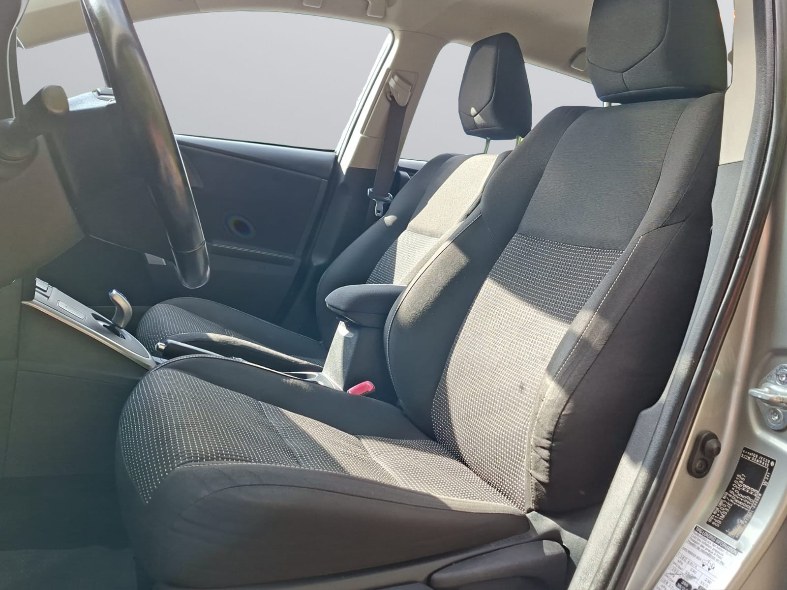 TOYOTA Auris 1.8 16V HSD Linea Luna-image-10