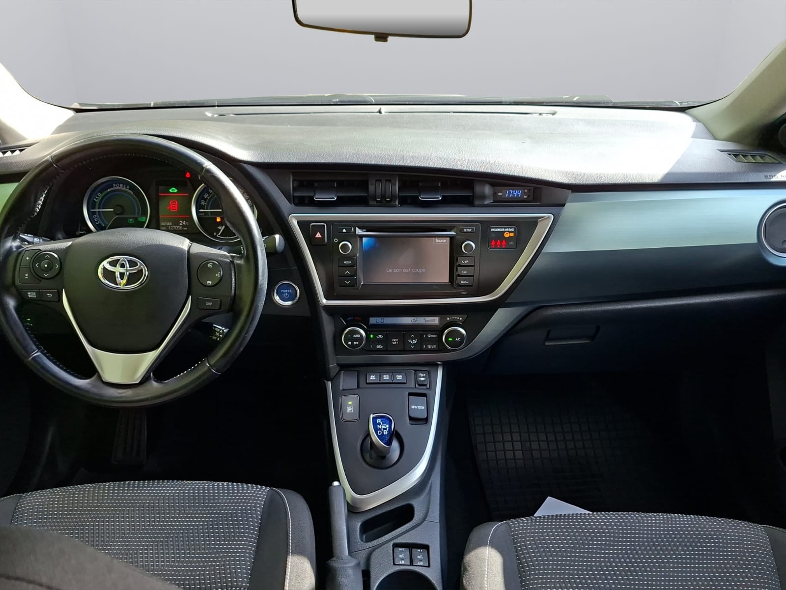 TOYOTA Auris 1.8 16V HSD Linea Luna-image-13