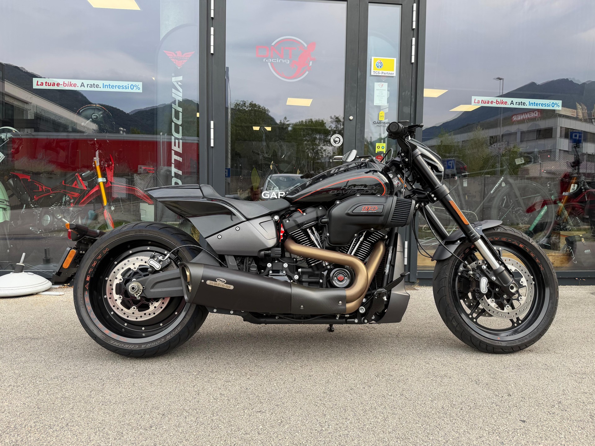 HARLEY-DAVIDSON FXDRS 114 ABS-image-0