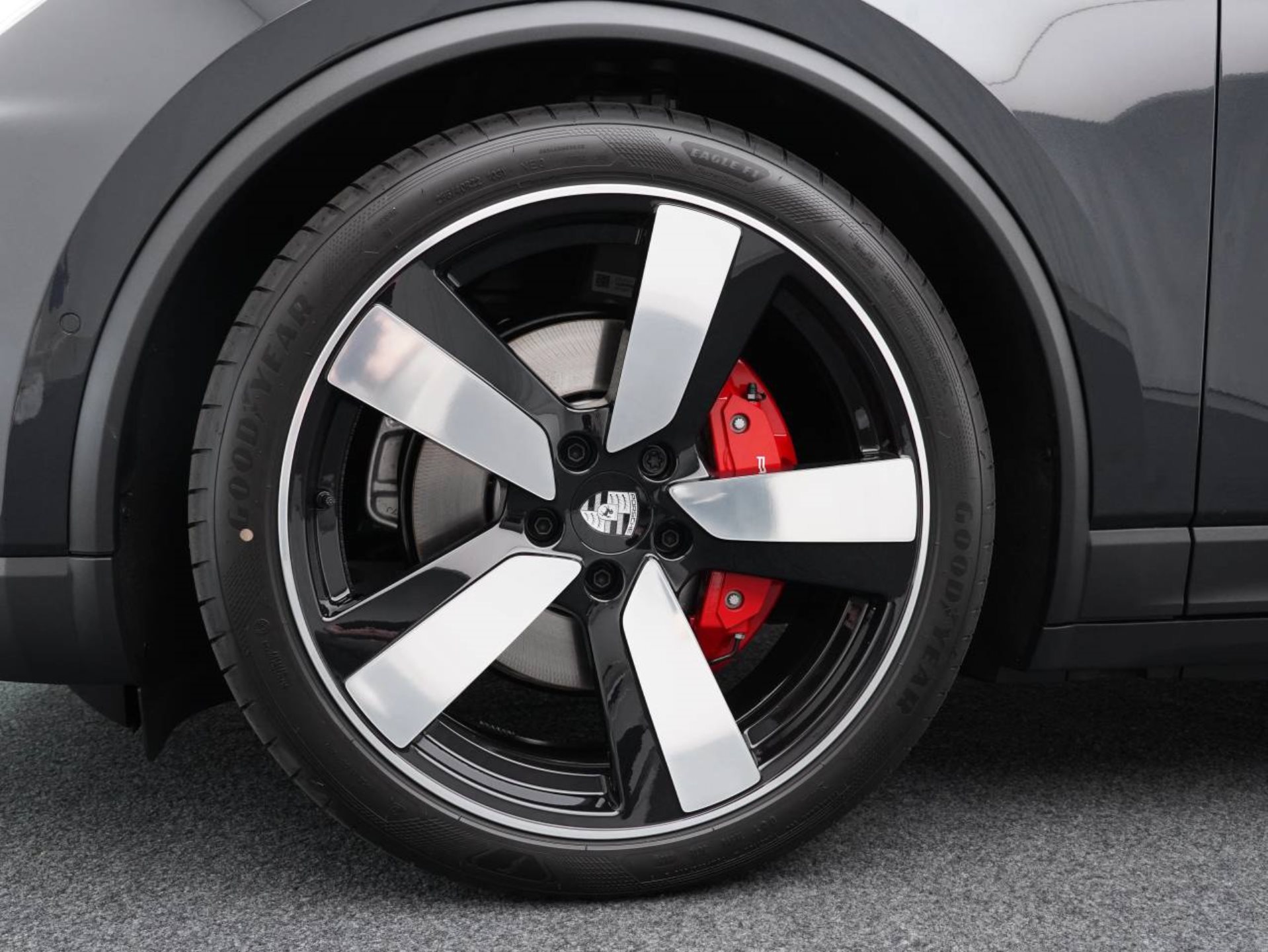 PORSCHE Macan 4S-image-10