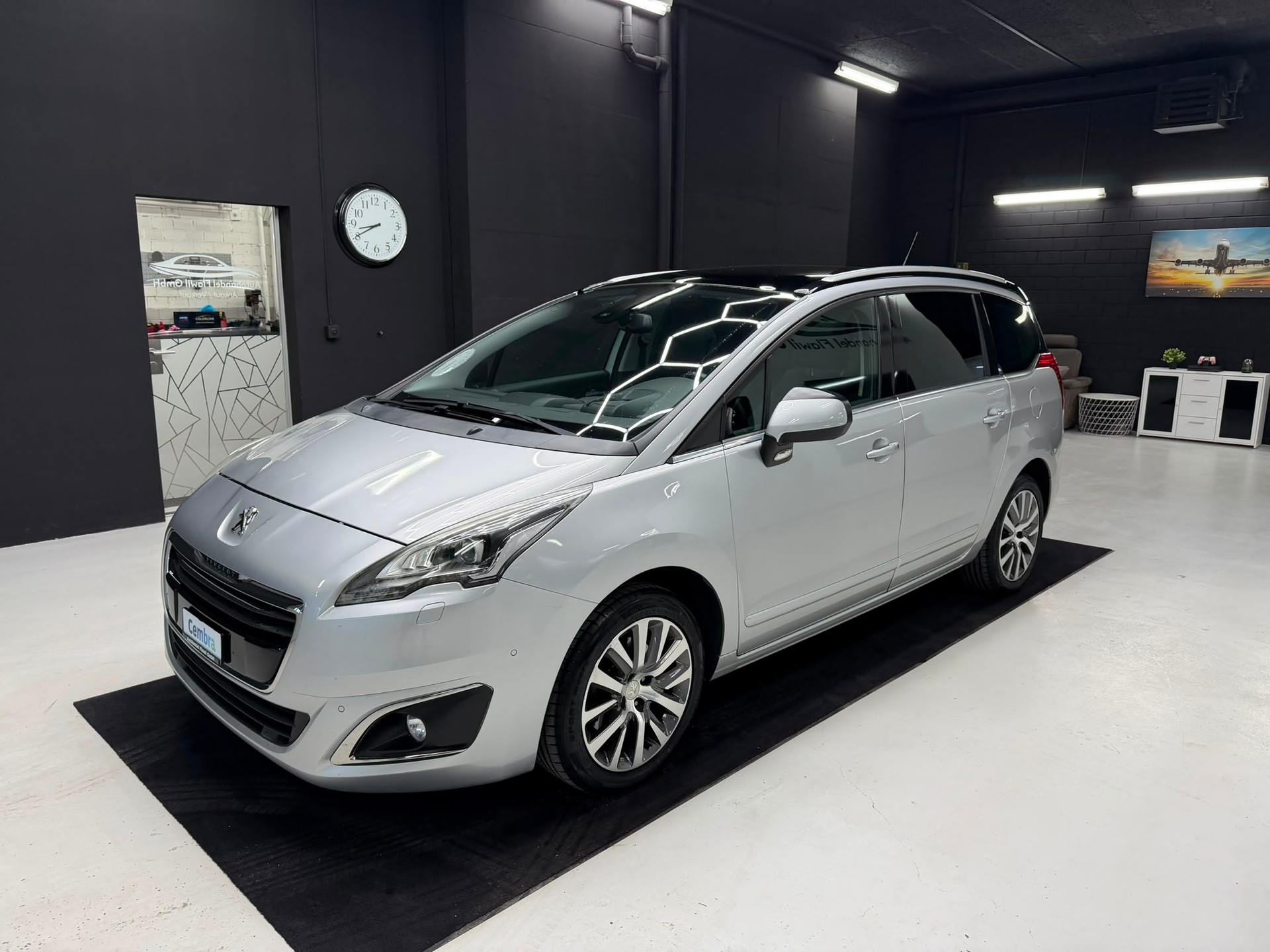 PEUGEOT 5008 1.6 THP Allure Tiptronic-showroom-element-2
