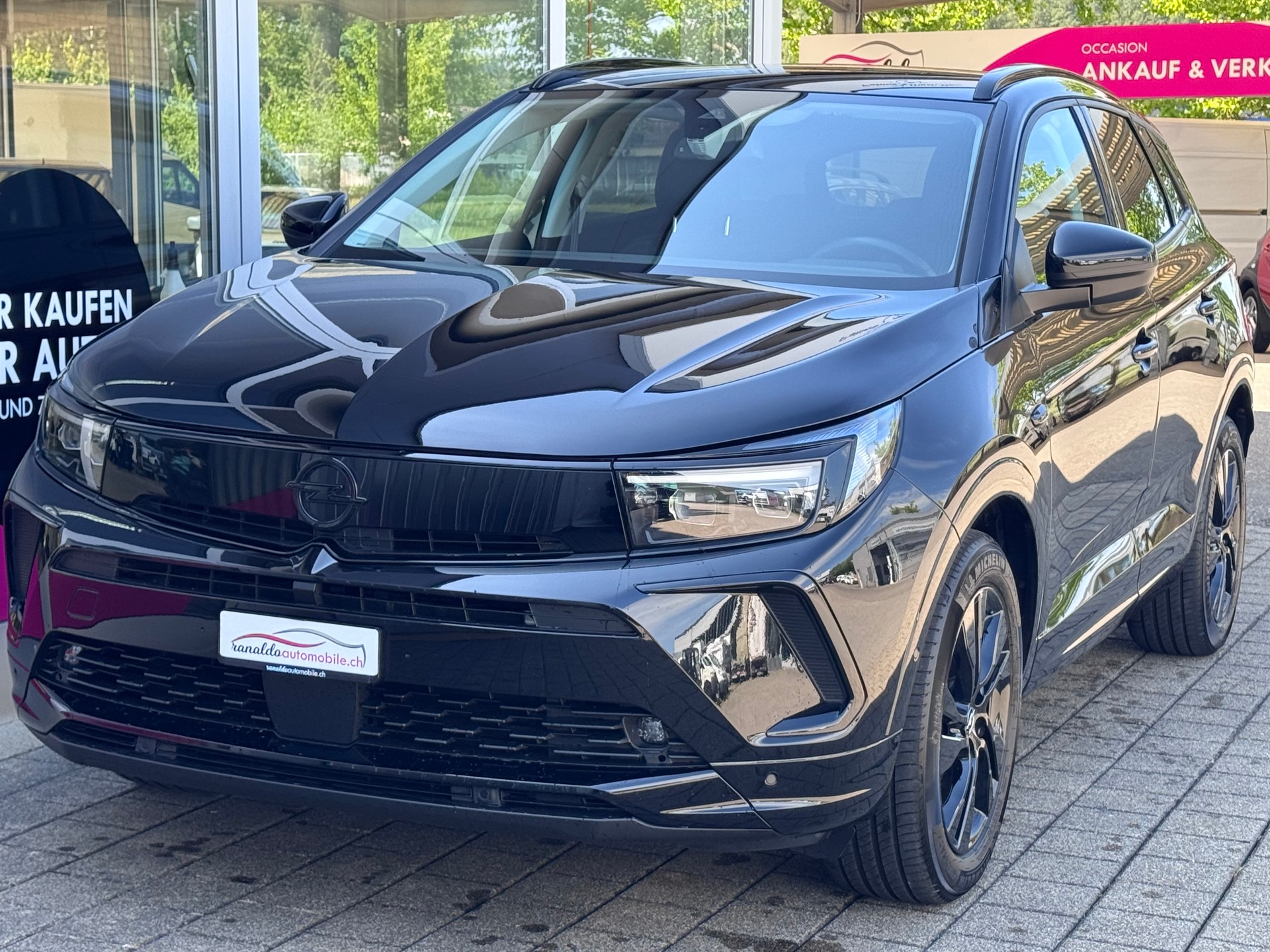 OPEL Grandland 1.2i TP GS Line+Automat+Navigation+Bluetooth+Rückfahrkamera+ACC+Getönte Scheiben+Sitz-/Lenkradheizung+LED +-showroom-element-1
