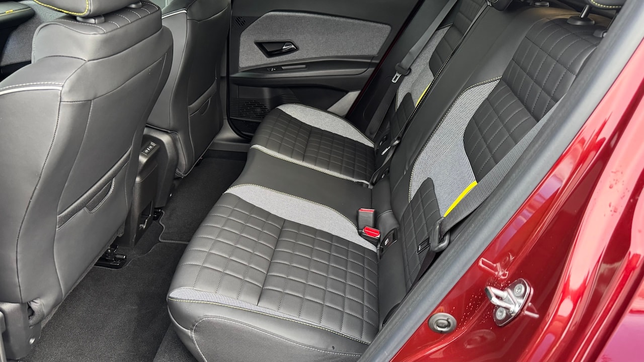 RENAULT R4 E-Tech Comfort Range 52 kWh Iconic * Vollausstattung * Toutes Options *-image-23