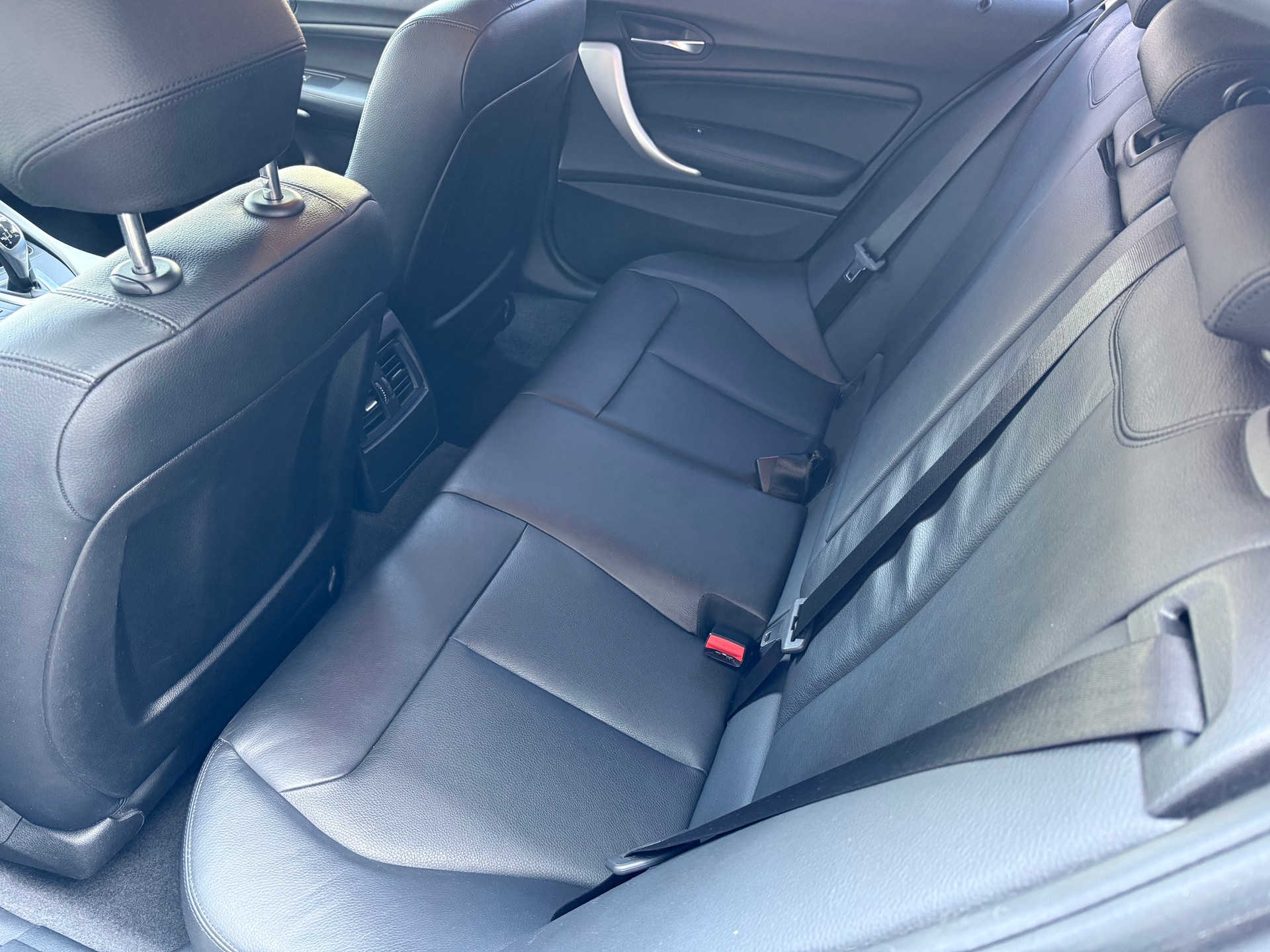BMW 120d xDrive Steptronic-image-15