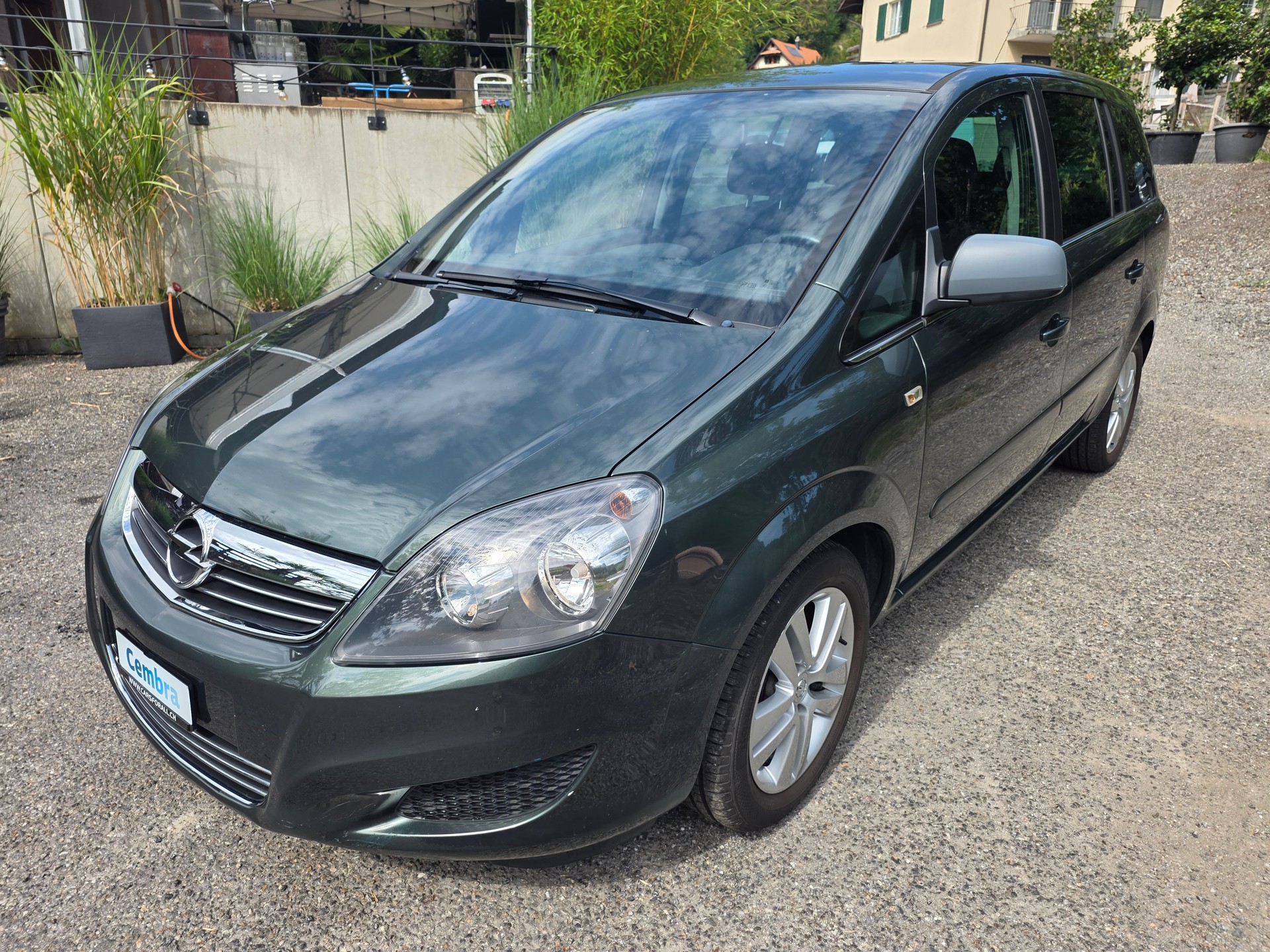 OPEL PEL Zafira 1.6i 16V TP ☆☆☆ MFK: 30.06.2026 ☆☆☆ Sommer- und Winterräder ☆☆☆ Zahnriemen ersetzt ☆☆☆-showroom-element-1
