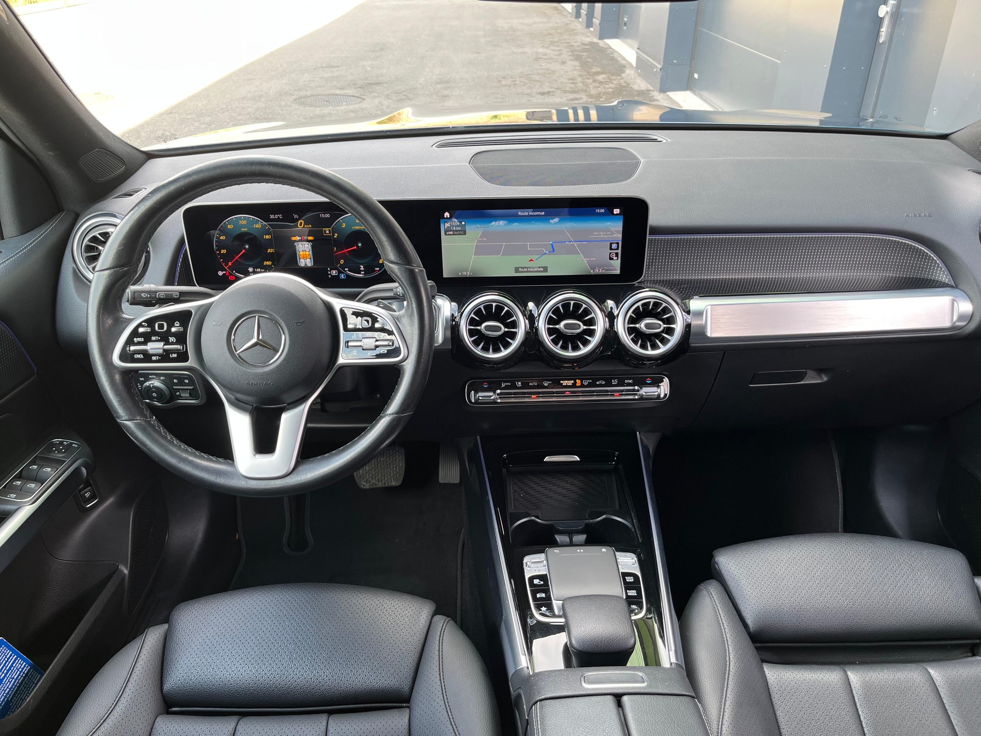 MERCEDES-BENZ GLB 250 4Matic Progressive 8G-Tronic-image-13