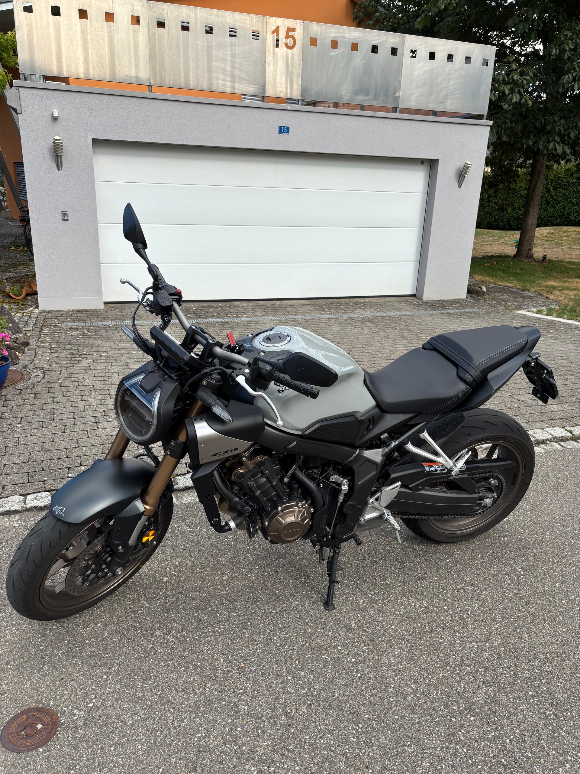 HONDA CB 650 R-image-4