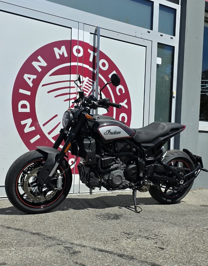 INDIAN FTR 1200 Z R Carbon-image-3