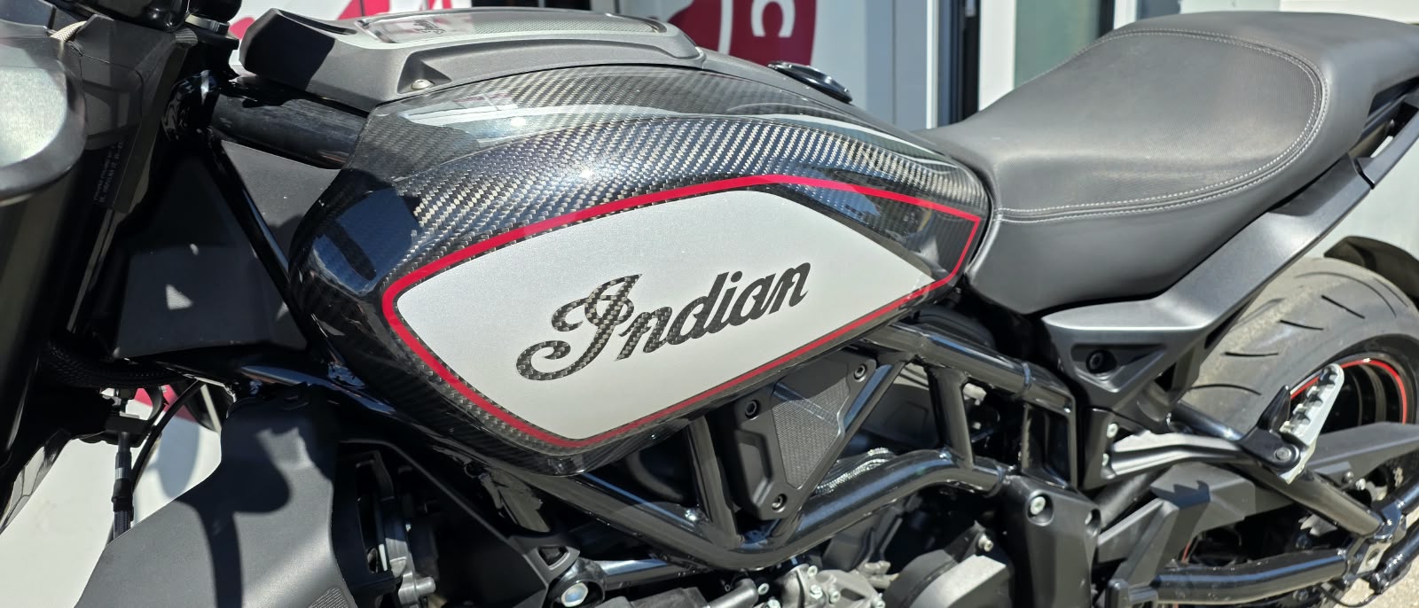 INDIAN FTR 1200 Z R Carbon-image-6