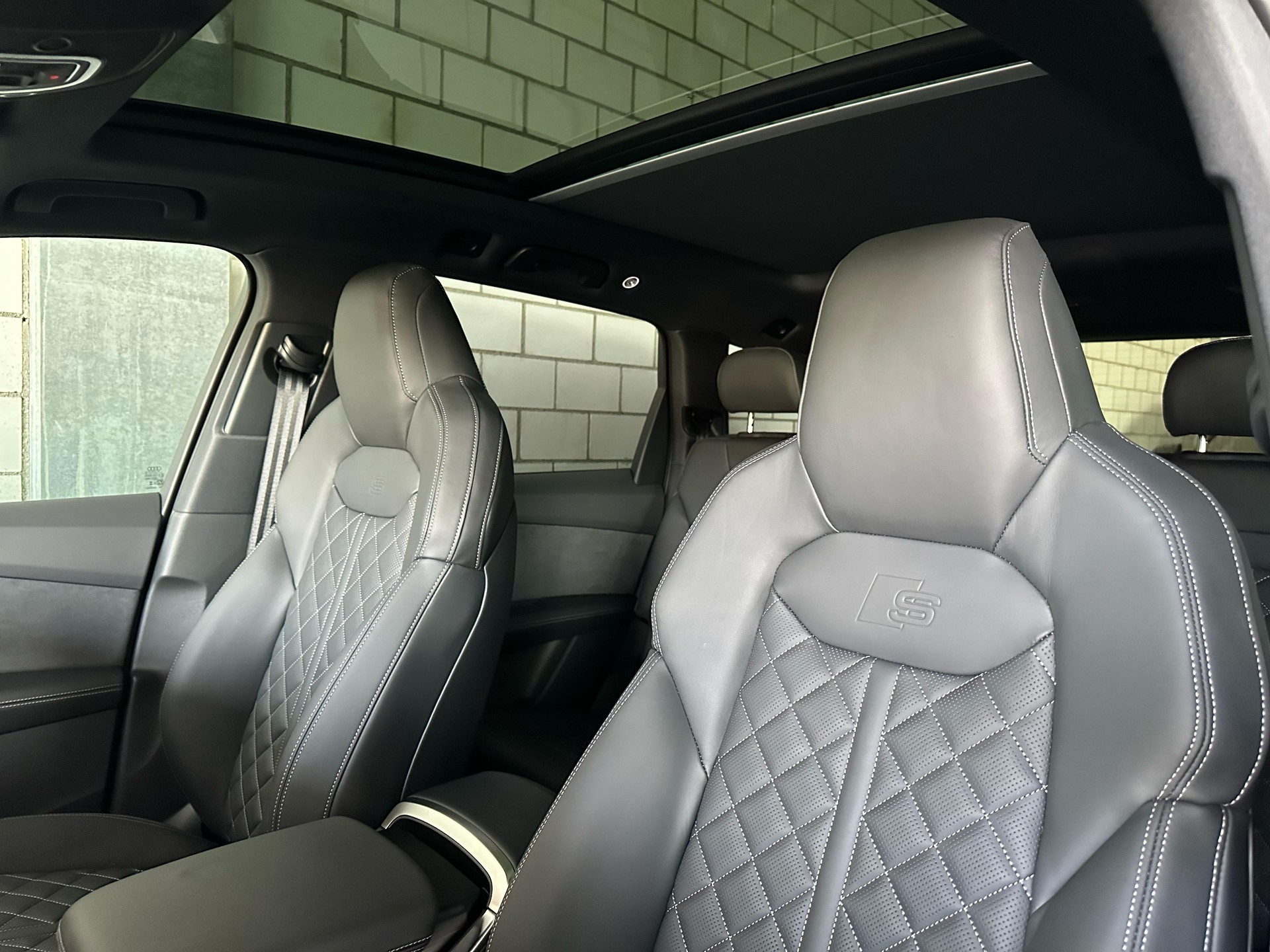AUDI SQ7 TFSI quattro tiptronic Traumausstattung + ABT 650 PS / 850 NM-image-5