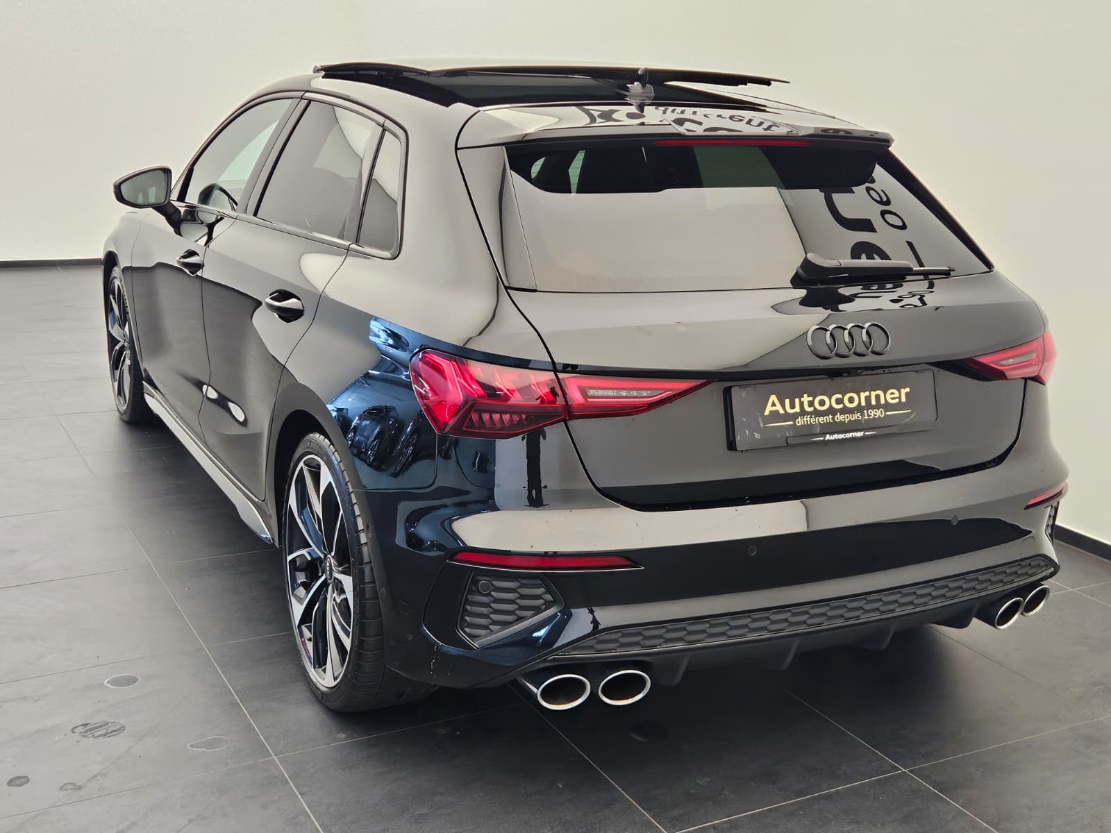 AUDI S3 Sportback 2.0 TFSI quattro S-tronic-image-8
