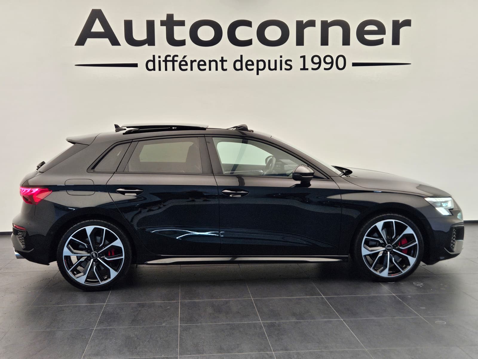 AUDI S3 Sportback 2.0 TFSI quattro S-tronic-image-5
