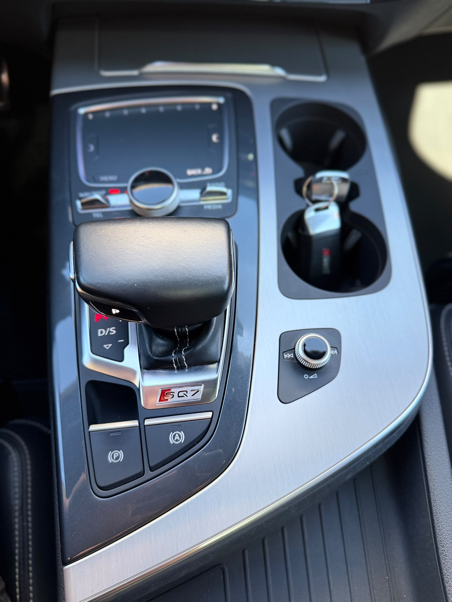AUDI SQ7 4.0 V8 TDI quattro T-Tronic-image-23