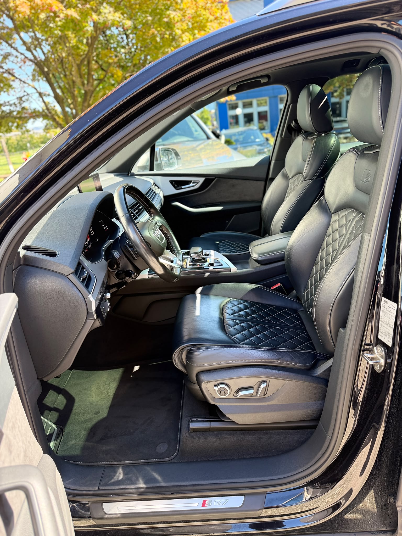 AUDI SQ7 4.0 V8 TDI quattro T-Tronic-image-9
