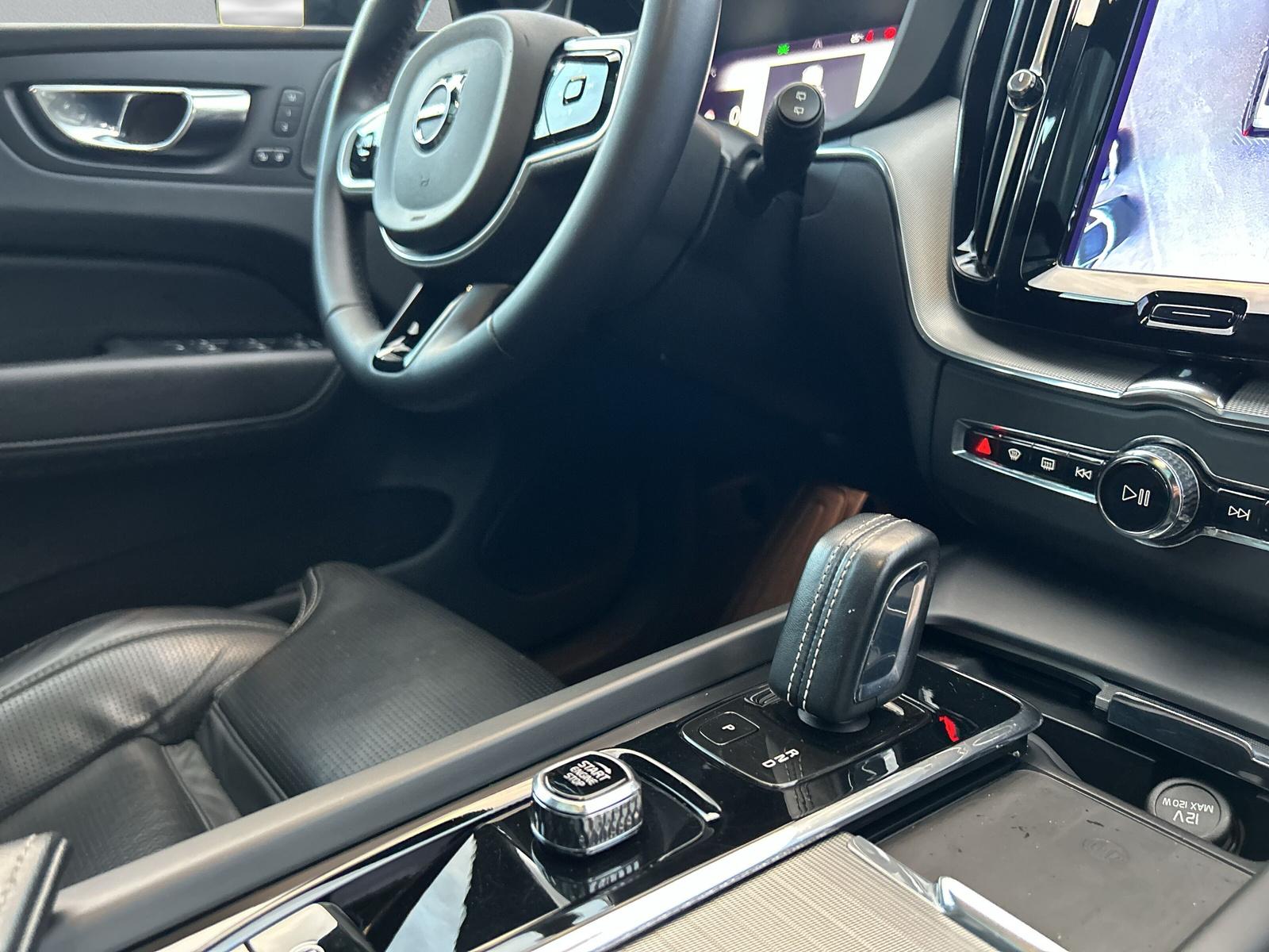 VOLVO XC60 2.0 T6 TE R-Design eAWD (CH) ** Action Leasing à 2.88% Jusqu'au 30.09.2026 **-image-14