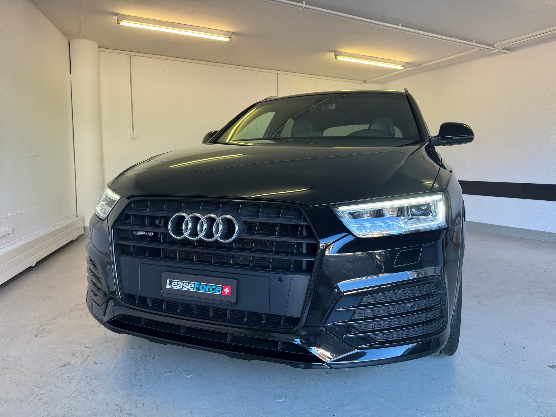 AUDI Q3 2.0 TDI sport quattro S-tronic