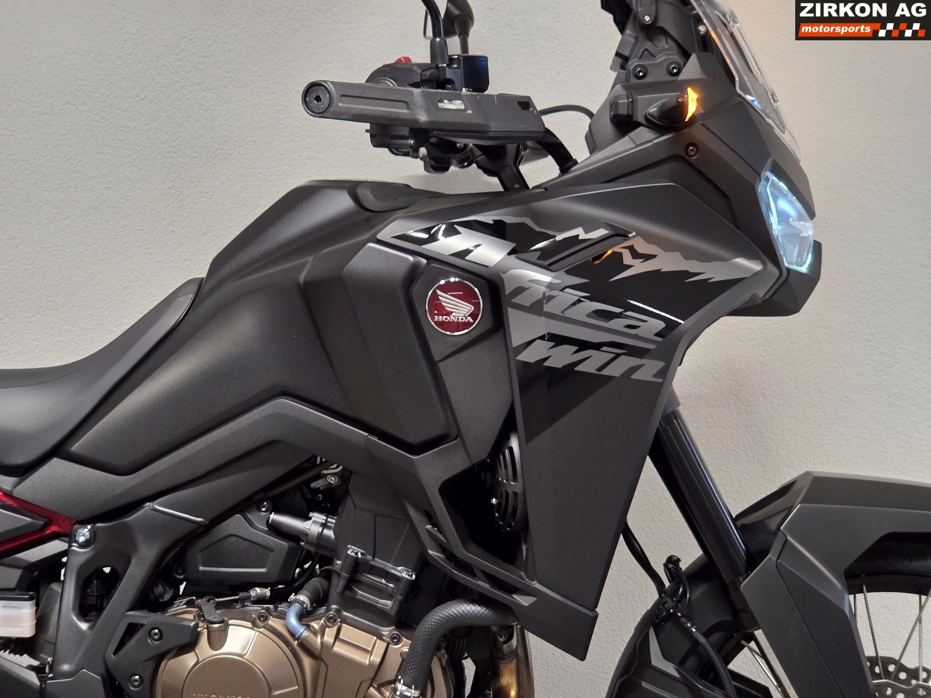 HONDA CRF 1100 Africa Twin-image-4