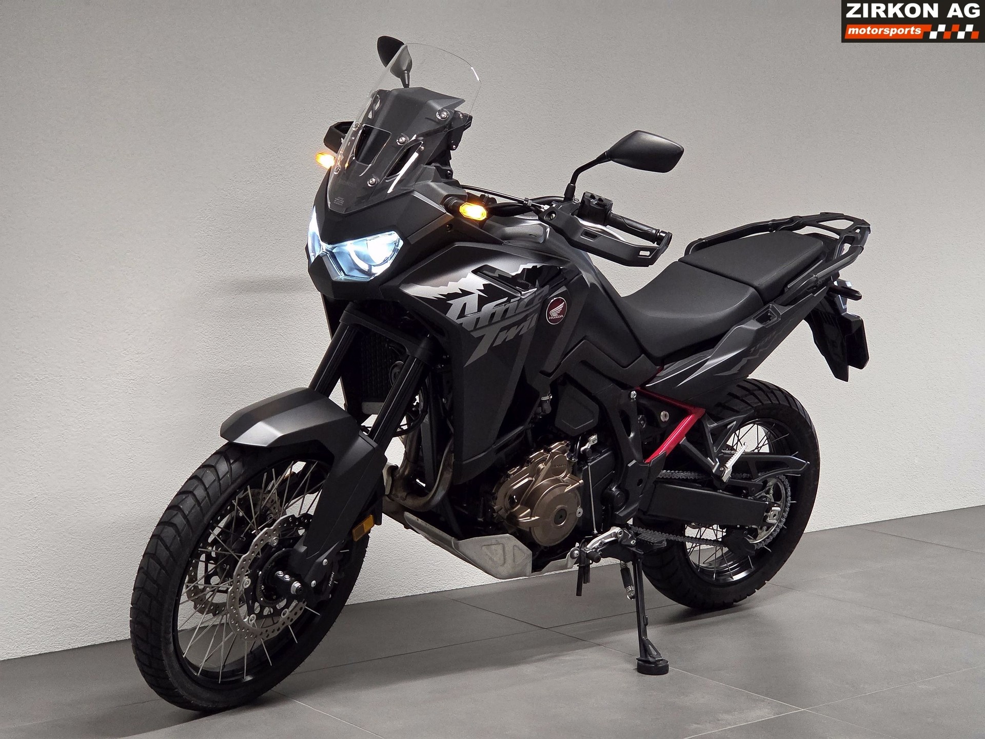 HONDA CRF 1100 Africa Twin-image-8