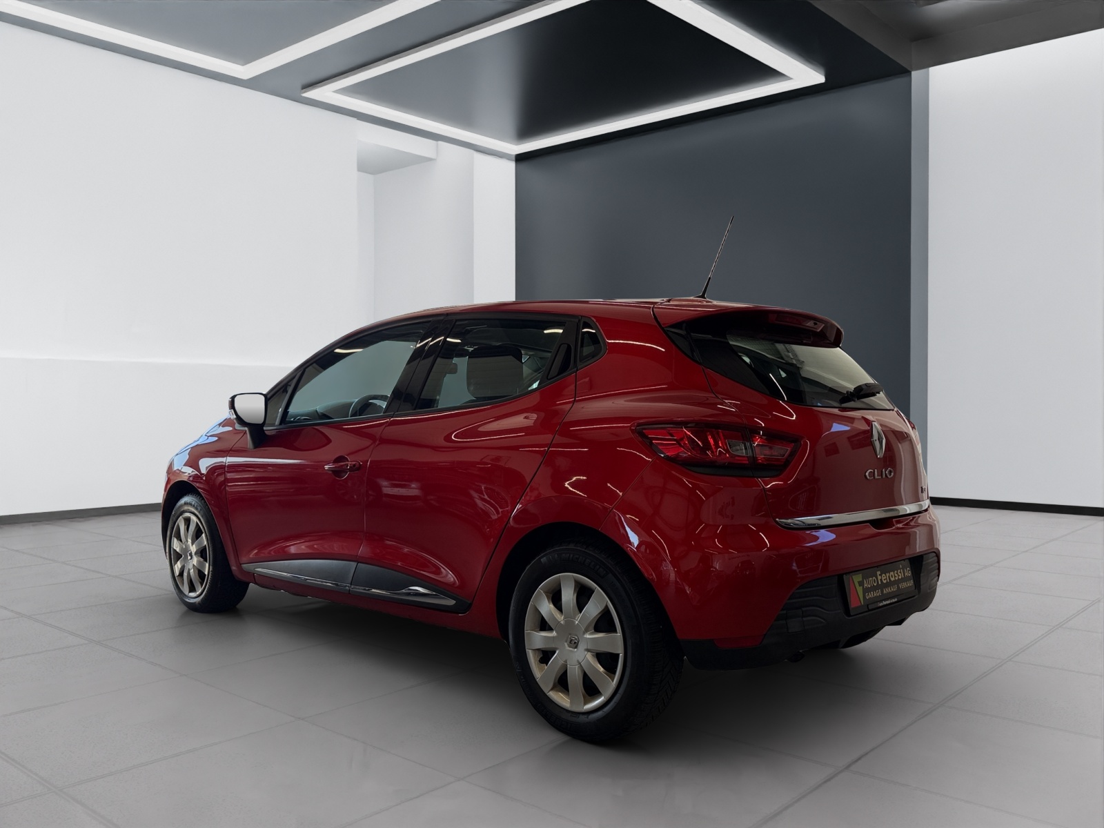 RENAULT Clio 0.9 12V Dynamique-showroom-element-3