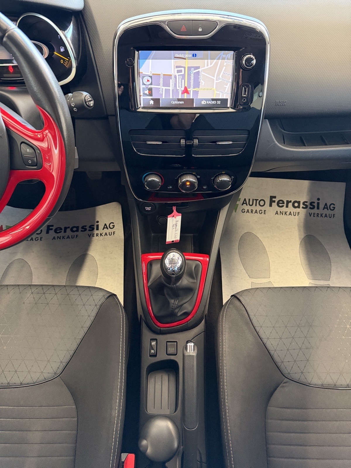 RENAULT Clio 0.9 12V Dynamique-image-18