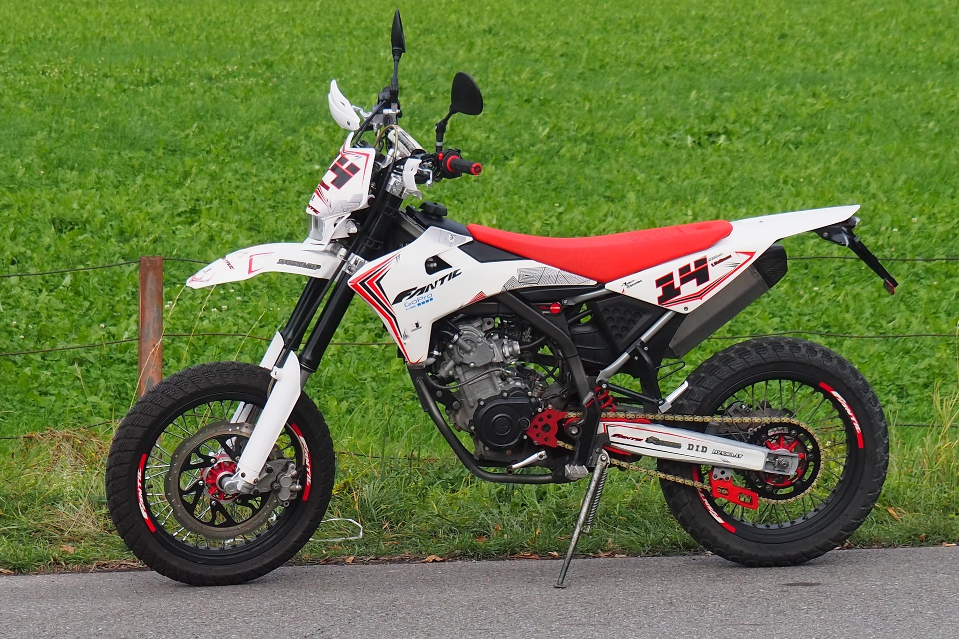 FANTIC Motard 125 Performance-image-3