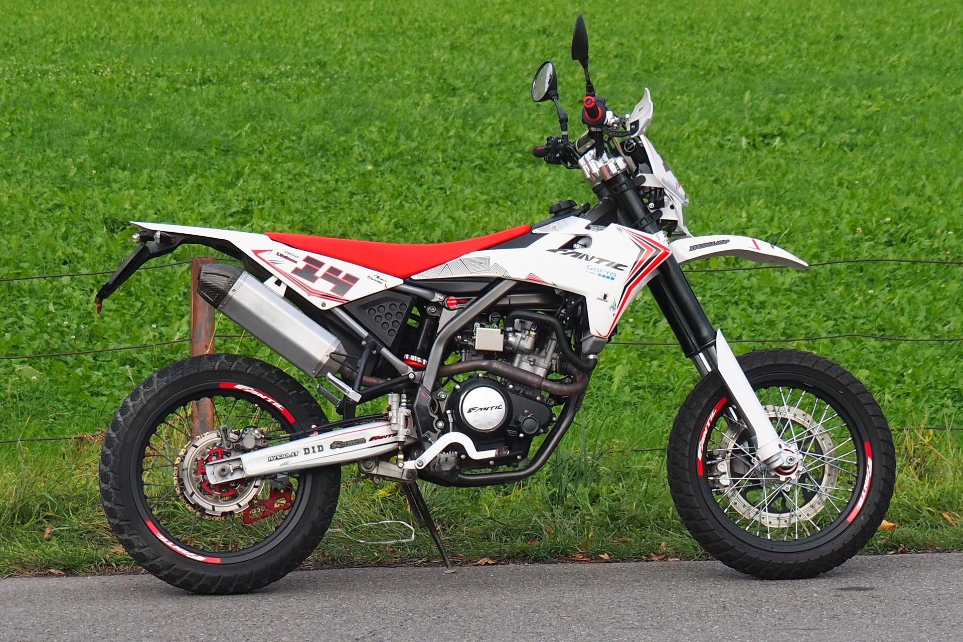 FANTIC Motard 125 Performance-image-2
